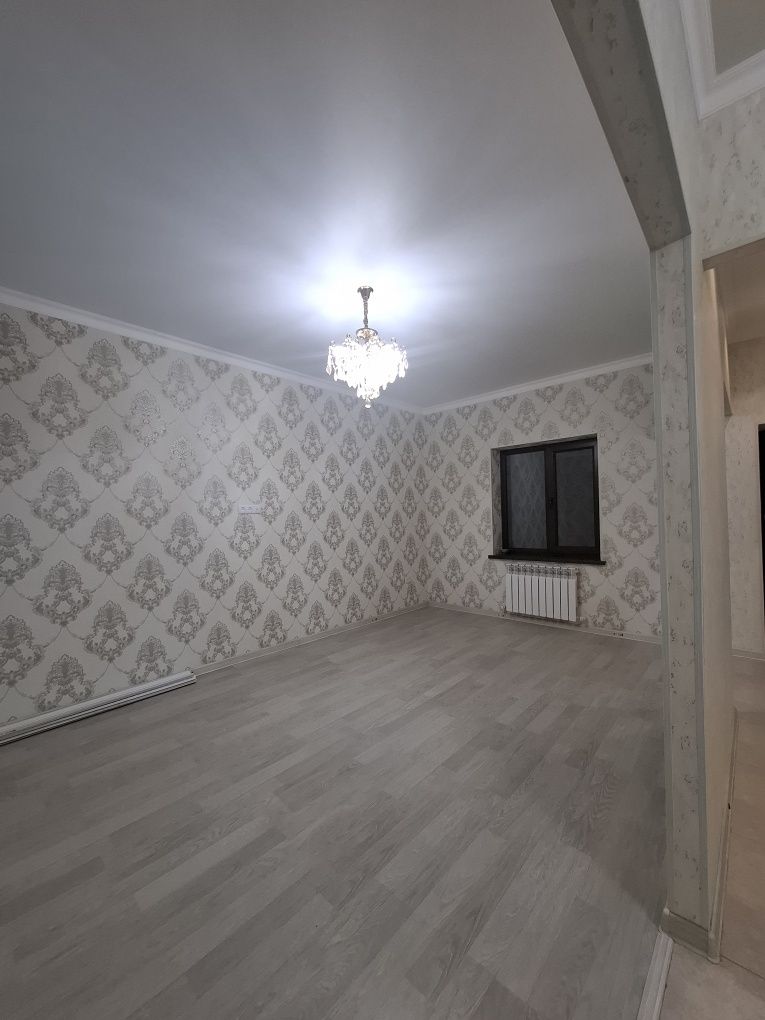 Срочно продаётся квартира на земле со своим дворником