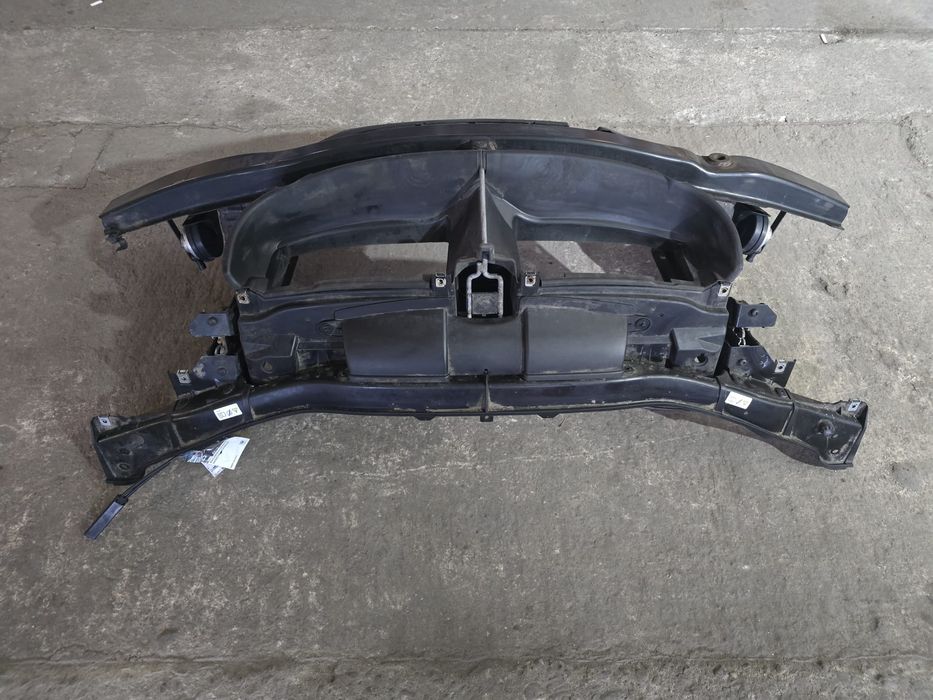 Trager față cadru față BMW E90 E91 e92 cu armătură