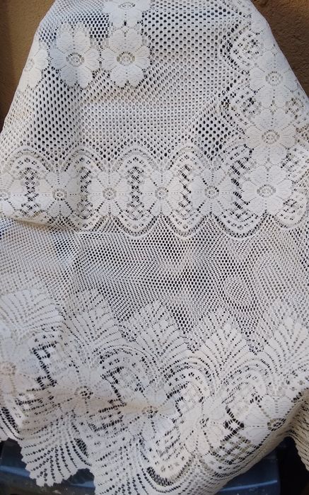 Постелката за столове и стена