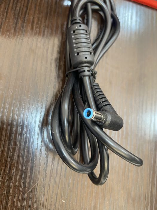 Hp notebook uchun 65 W lik uchi koʻk rangli zaryadchik