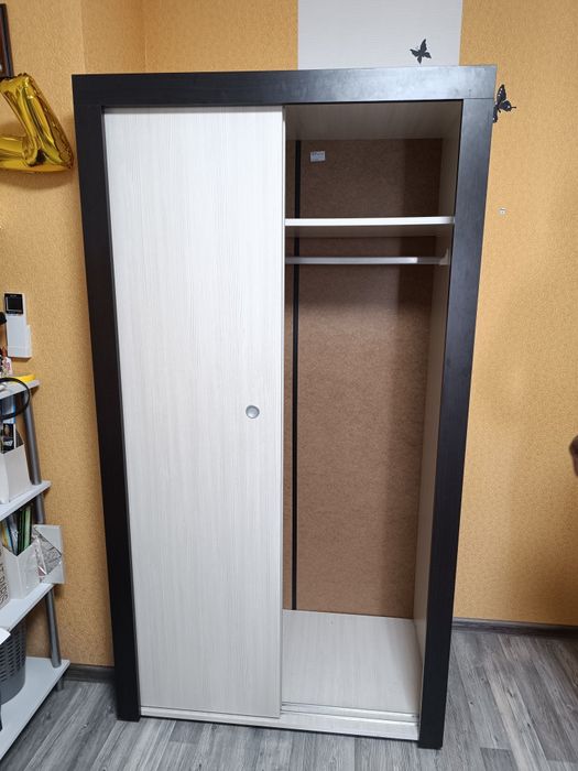 Мебели за стая-гардероб, бюро, ракла-маса