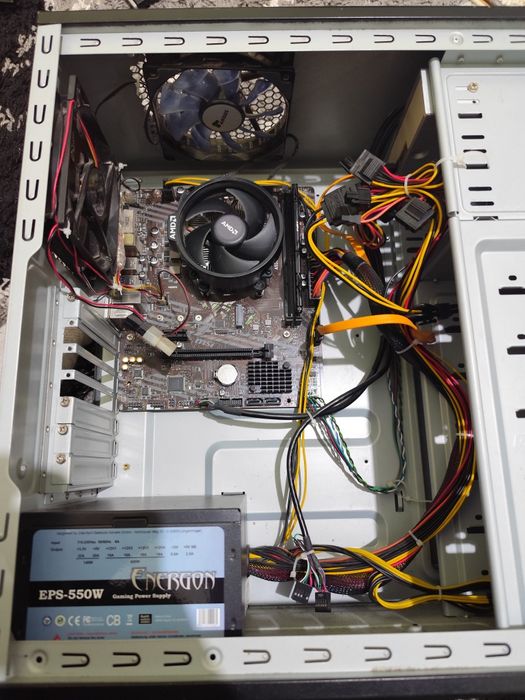 Vând PC și monitor Acer
