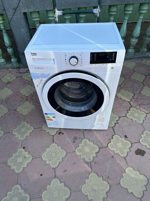 Vând masina spalat beko 7 kg