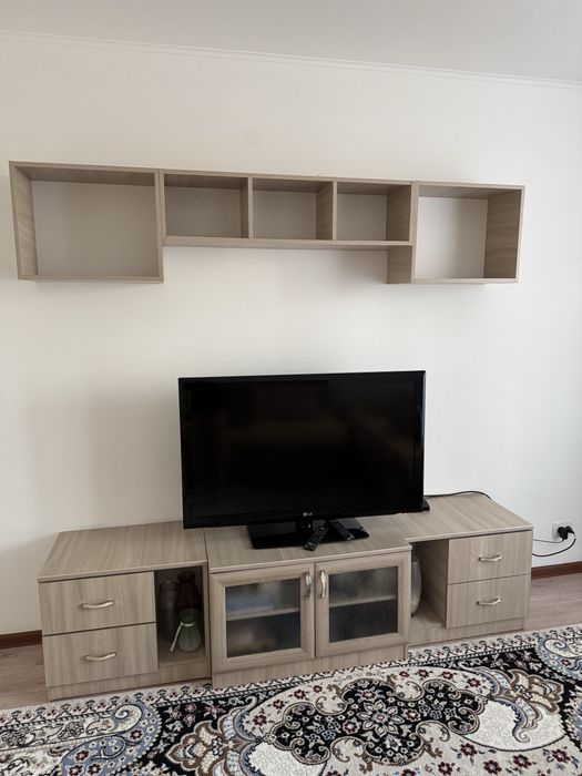 Продам горку для гостинной комнаты