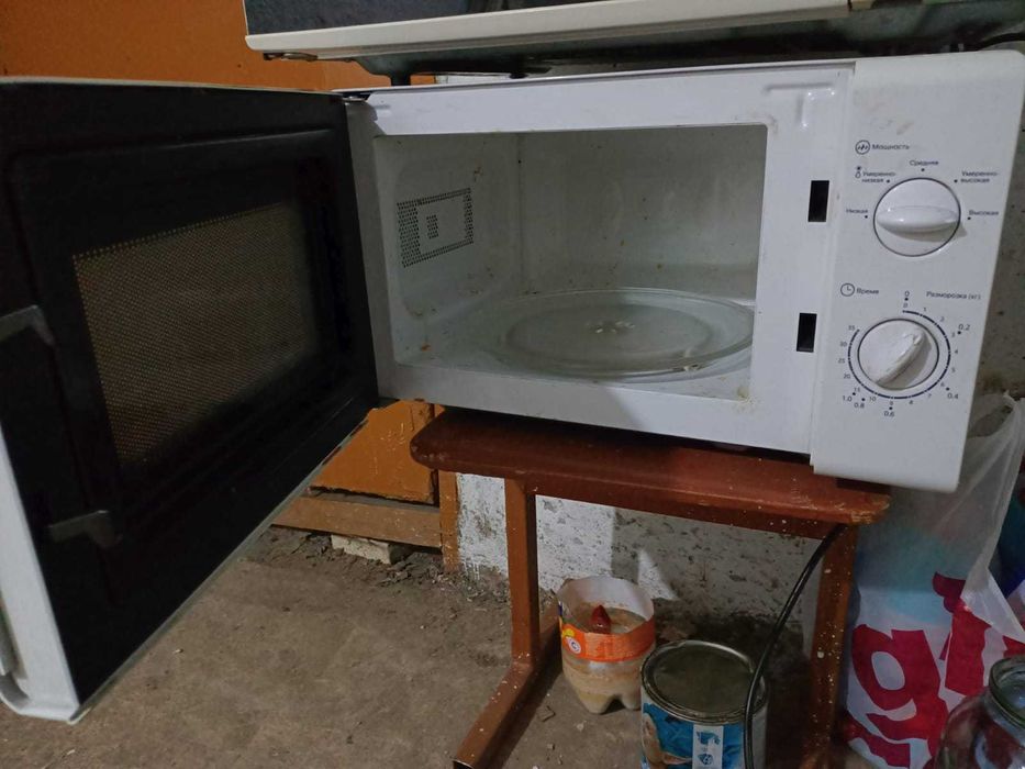Продам рабочую микроволновую печь. В хорошем состоянии.