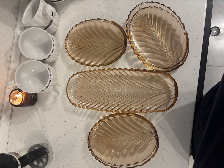 Serviciu de masa pentru prajituri