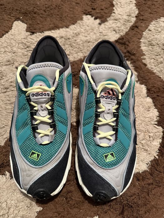 Vand Adidas FYW 98