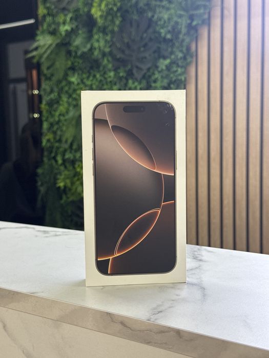 iPhone 16 Pro Max / 256GB / Desert Titanium / Sigilat