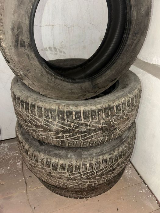 Продам шины на Патрол 276/60/R20