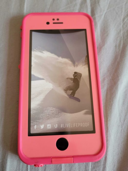 Кейс Lifeproof за IPhone 6/6s/7, чисто нови!