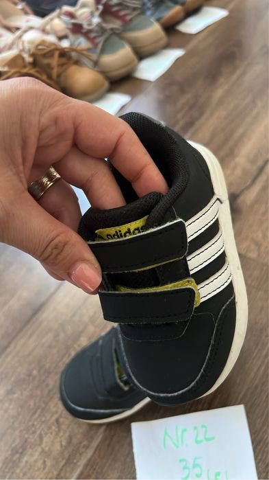 Adidas copii in stare foarte bună.