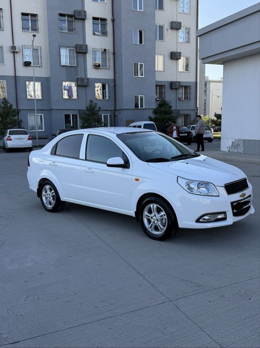 Neksiya 3 Avtamat karobka sotiladi