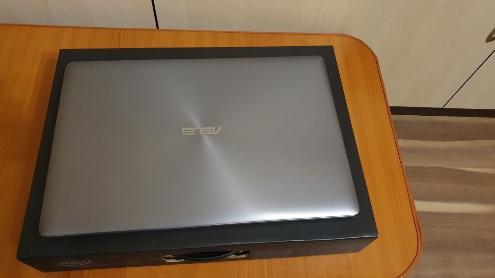 Vand laptop Asus ZenBook Pro UX501V ultra slim