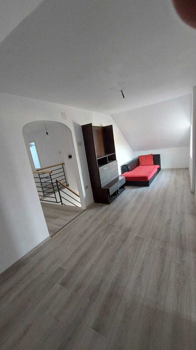 Casă nouă 6 camere teren de 550 mp + un teren intravilan de 595 MP