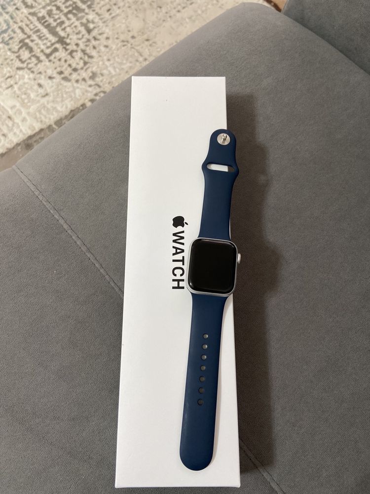 Apple Watch SE 40 mm