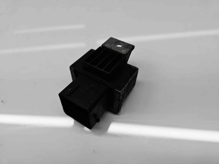 Releu  Nissan Juke [Fabr 2010-prezent] 8200859243