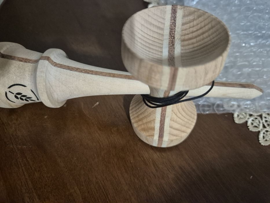 Ken cereal vine cu ață și rulment