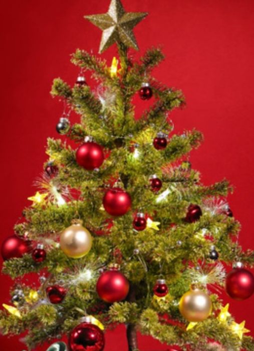 Красивая ёлка искусственный сабирается и легко и можно построить быстр