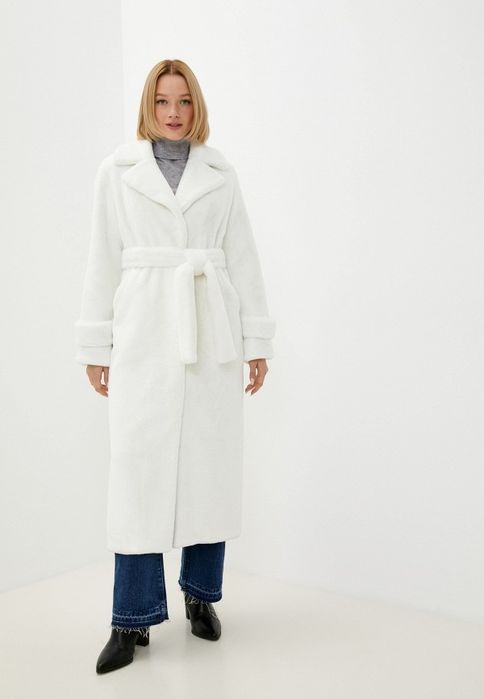 Белая шуба из ангоры и экомеха