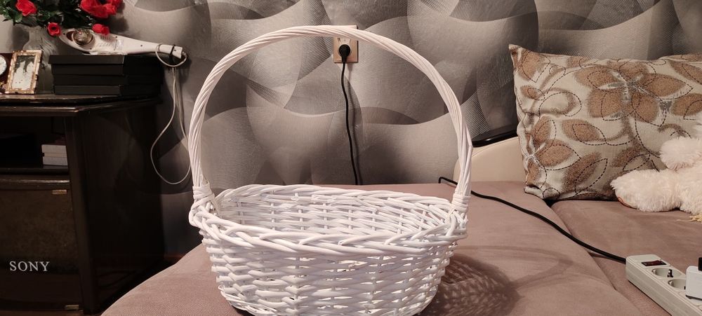 Плетёная корзина.