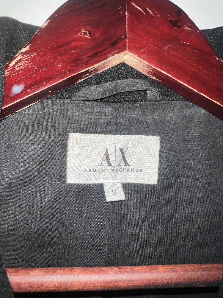 Armani Exchange палто