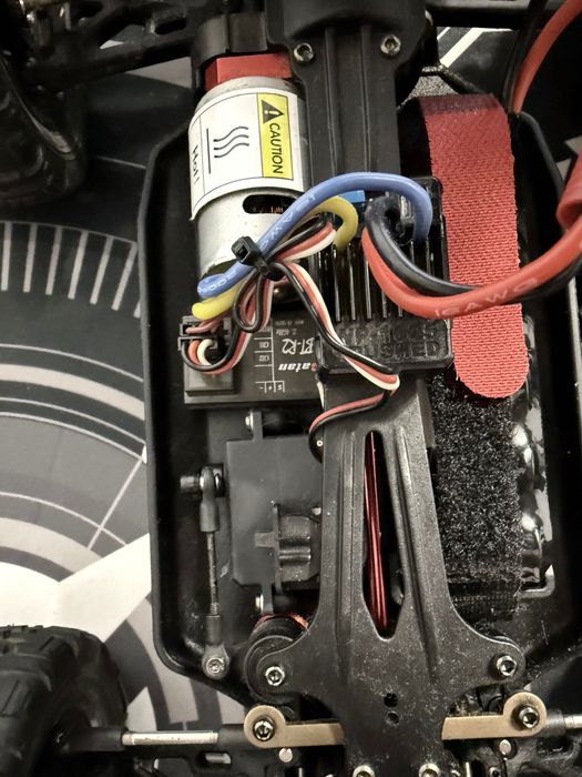 Automodel Batan MTruck 4X4 / 1:16 - vezi descriere