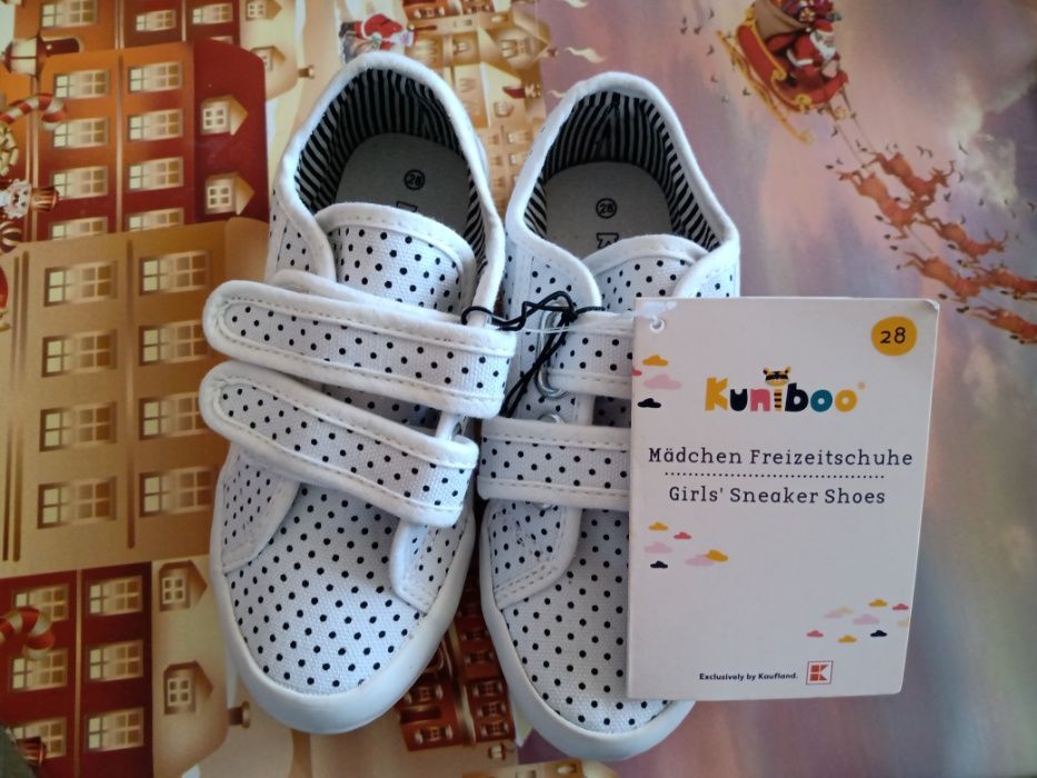 Продавам нови спортни обувки за момичета "Kuniboo"