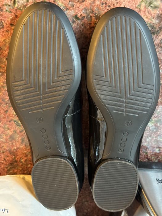 Официални детски обувки ECCO, черен лак, 35 номер