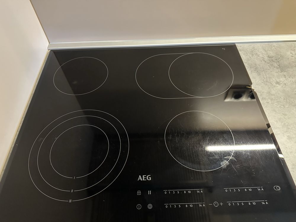 Плот за вграждане AEG HK654070FB