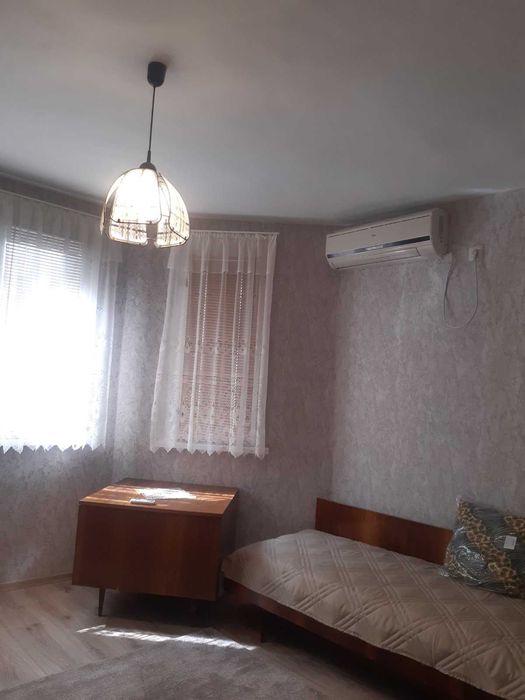 Дава се под наем Тристаен апартамент в Бургас, Център - 85 кв.м за 459 € - Снимка #3