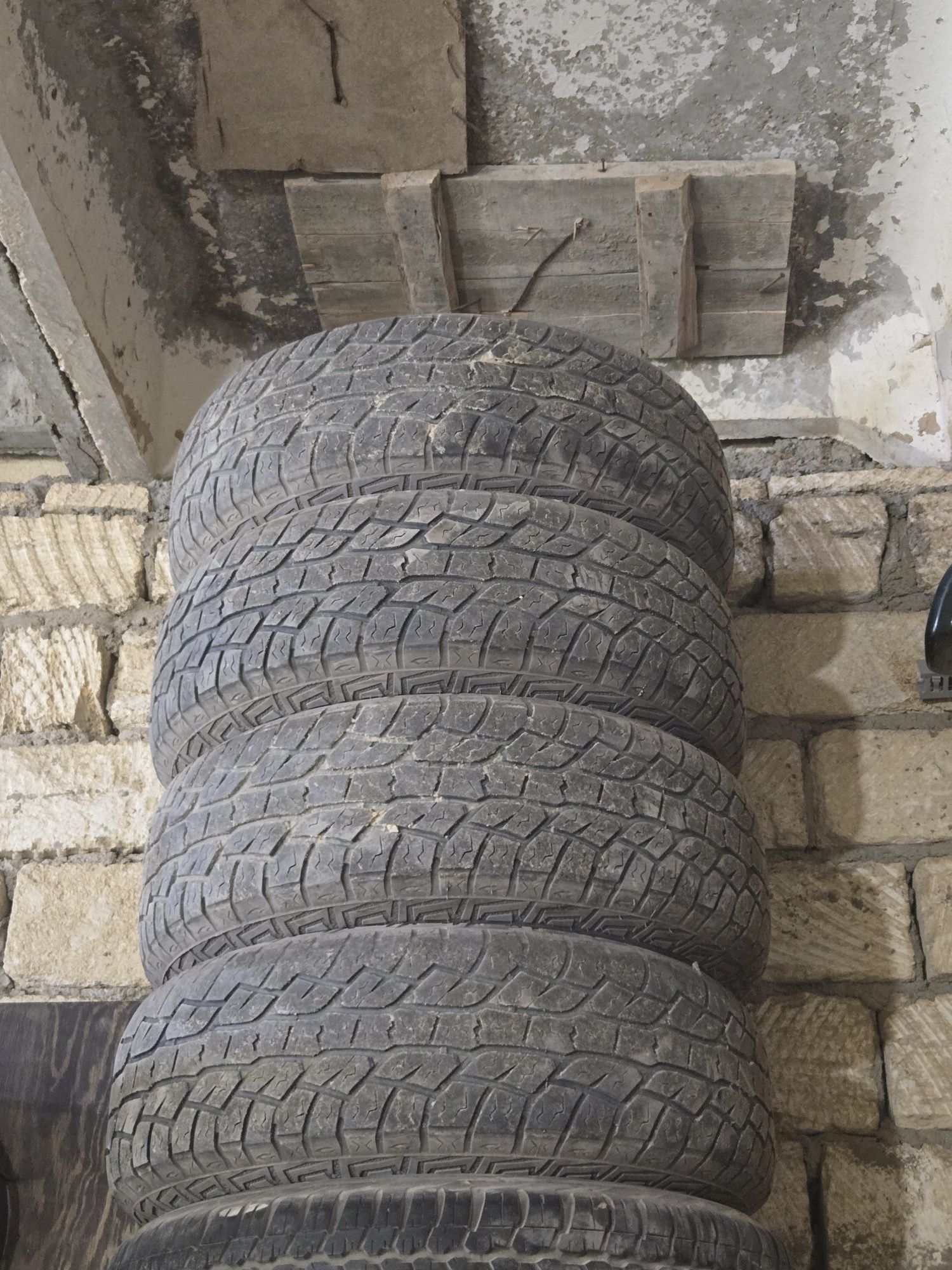 265/70 R17 шины продаётся 4шт