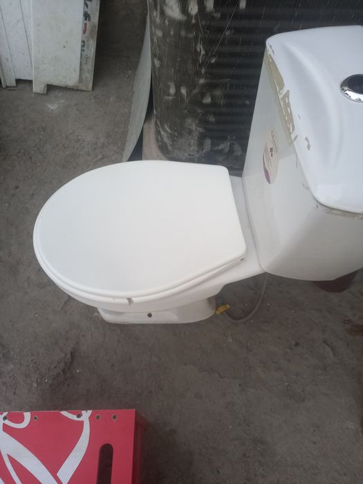 Unitaz b/u kimga kere bosa murojat qilala