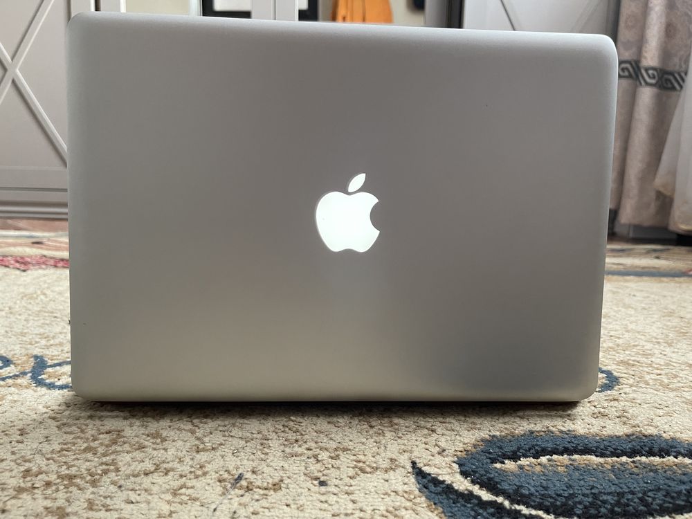 Продам MacBook Pro