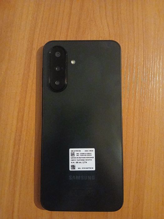 Продам новый смартфон Самсунг а 17