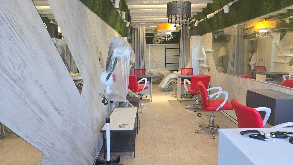 Дава под наем част от дейставщ и разработен салон за красота