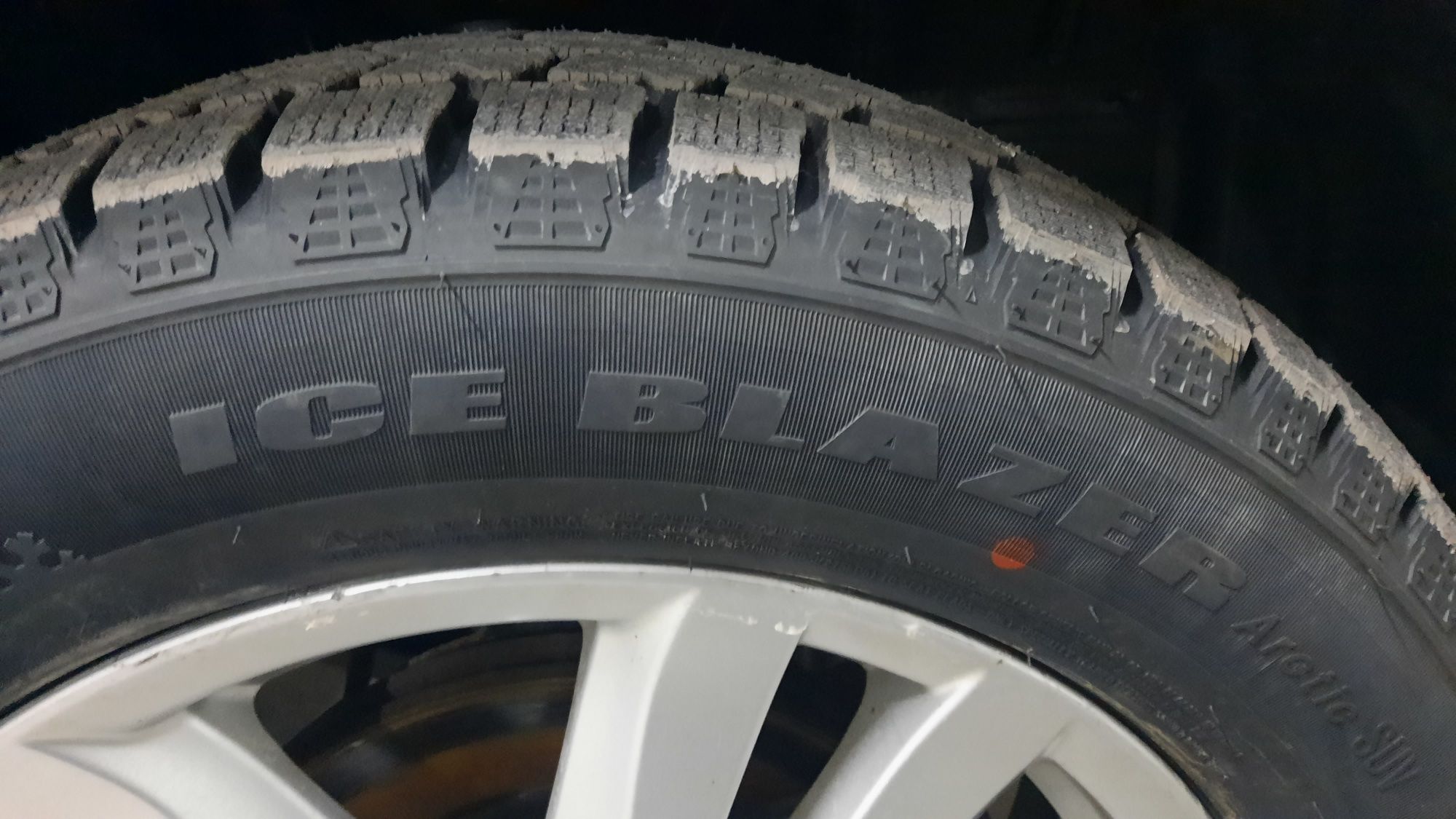 Продам диски R17 с шинами