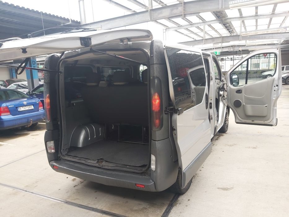 Opel vivaro 8+1 2006 1.9 D