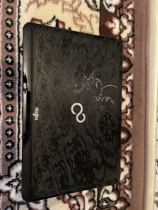 Fujitsu Noutbuk