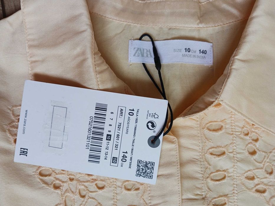 Нова рокля Zara размер 140 см