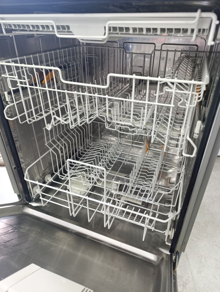Съдомиялна машина MIELE XXL 60см