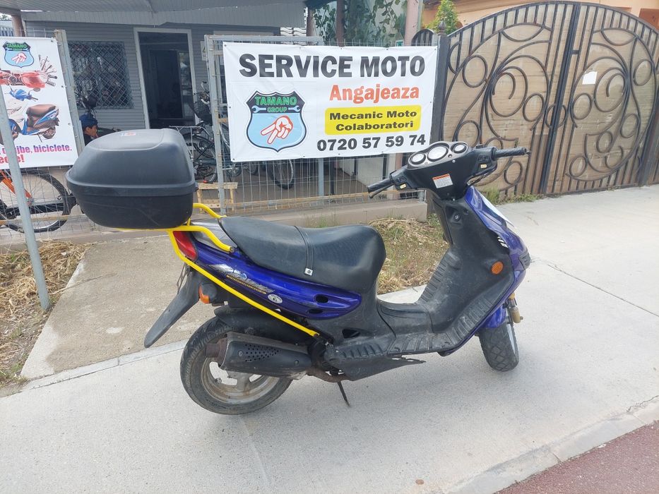 Scuter Suzuki Katana