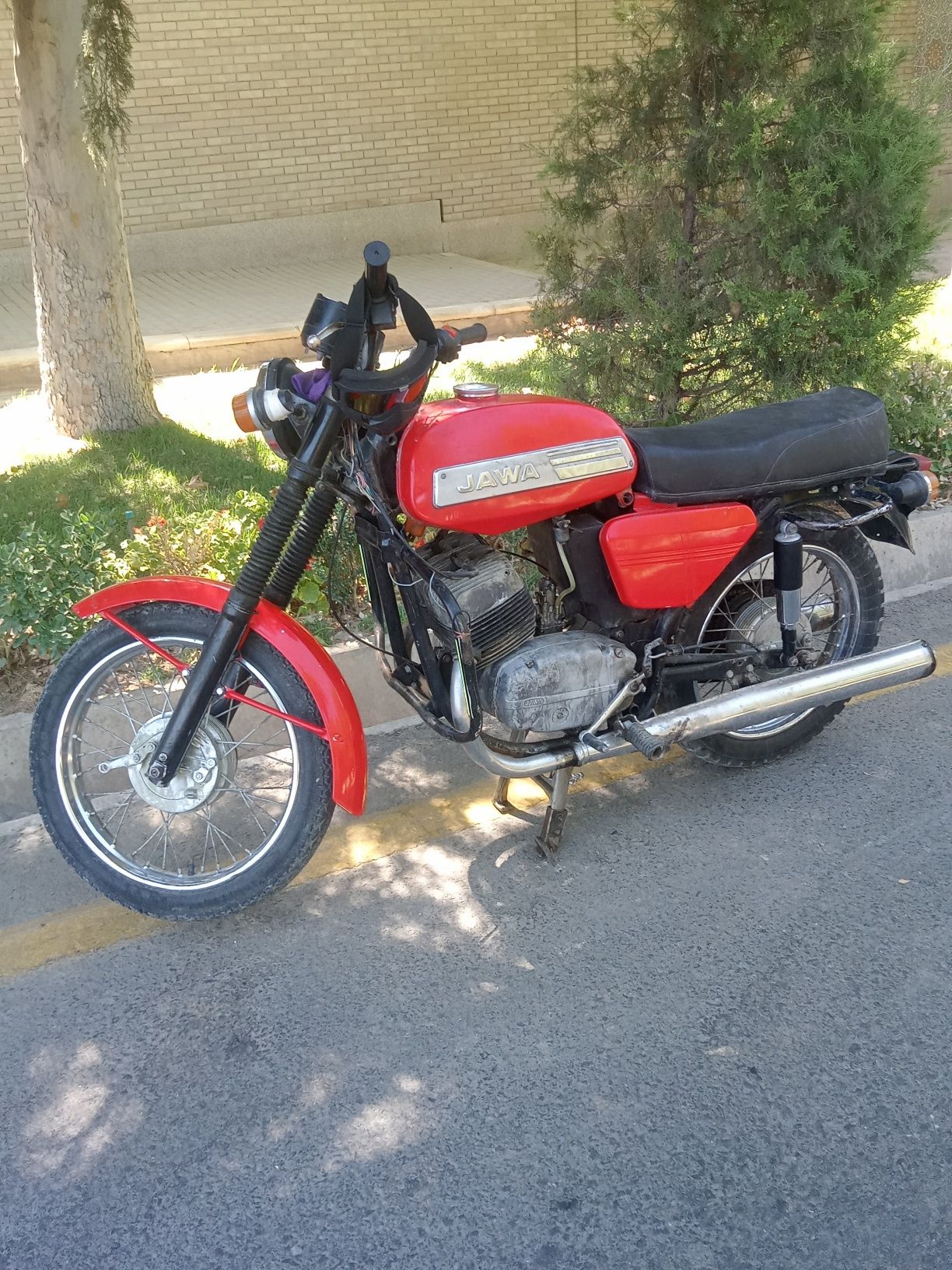 Motosikil yawa sotiladi