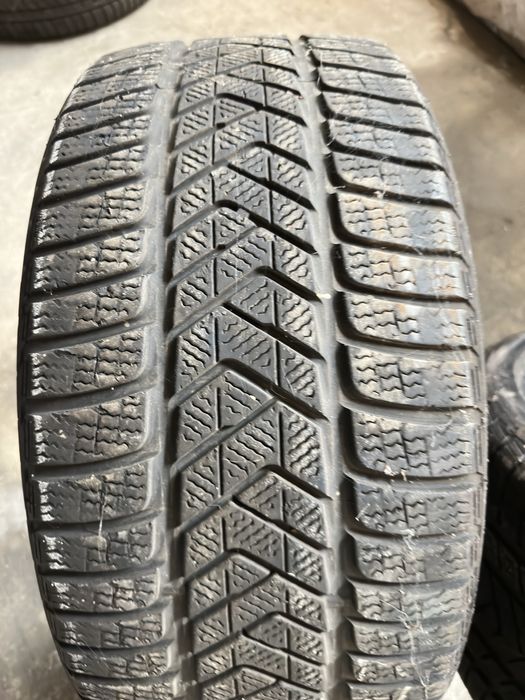Гуми PIRELLI Sottozero 3  Winter  315/30R21 -2бр.  275/35R21-2бр