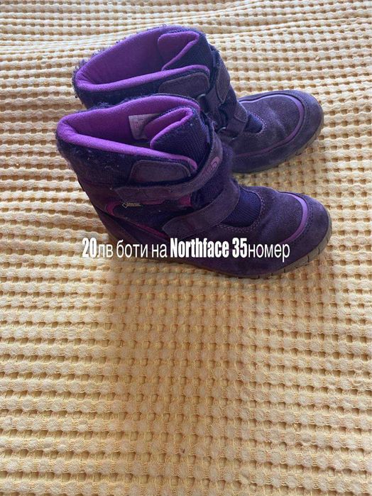 Дамски ботуши, боти и кецове