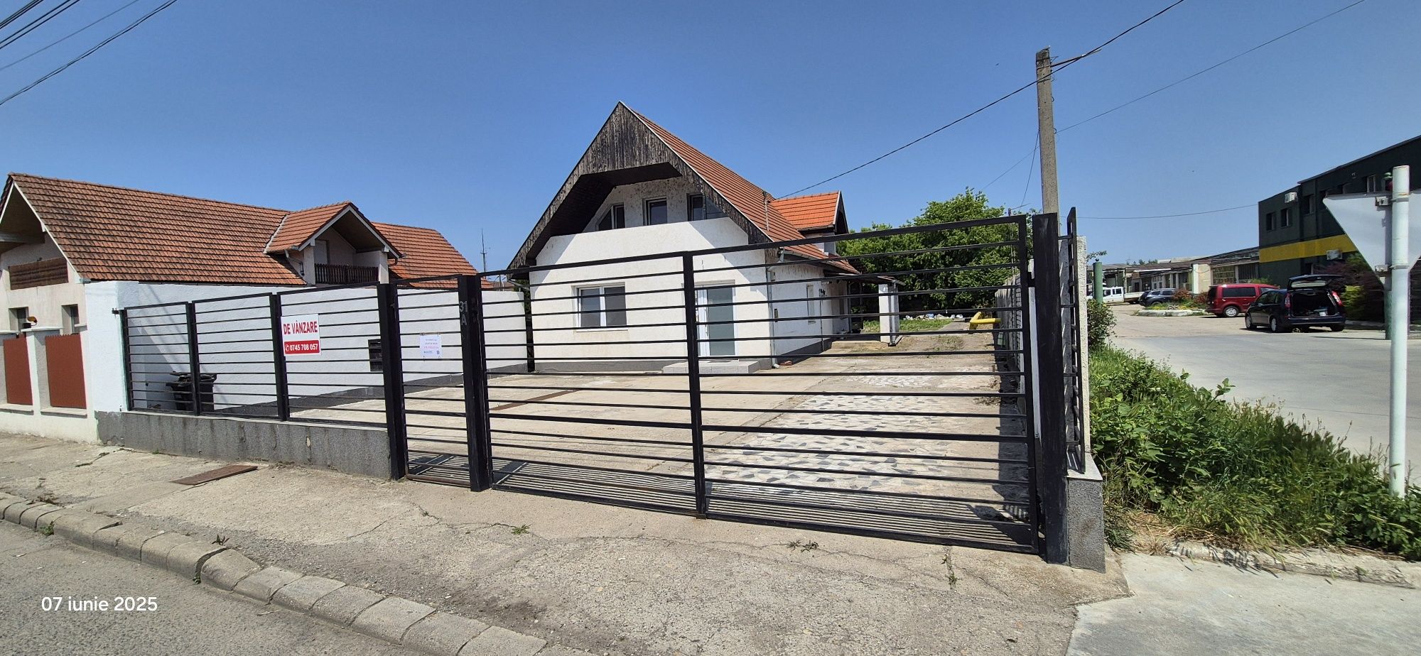 Vand sau inchiriez casa pe str. Magnoliei