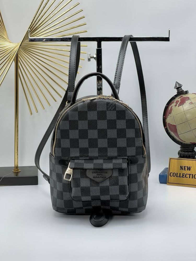 Ghiozdan Louis Vuitton Noua !!! Dimensiuni 21/16 !!!