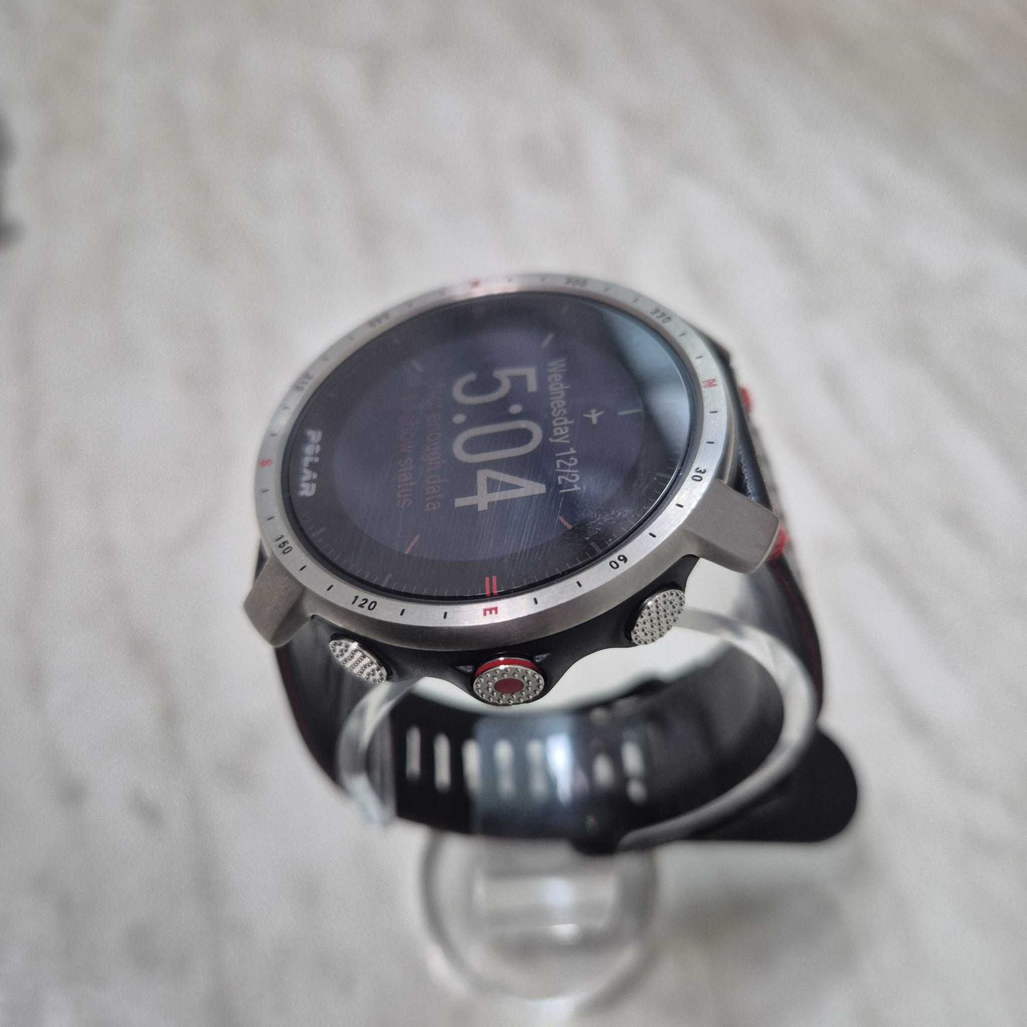 Ceas smartwatch Polar Grit XPro Titan La Cutie Negru Zeus Amanet 31605