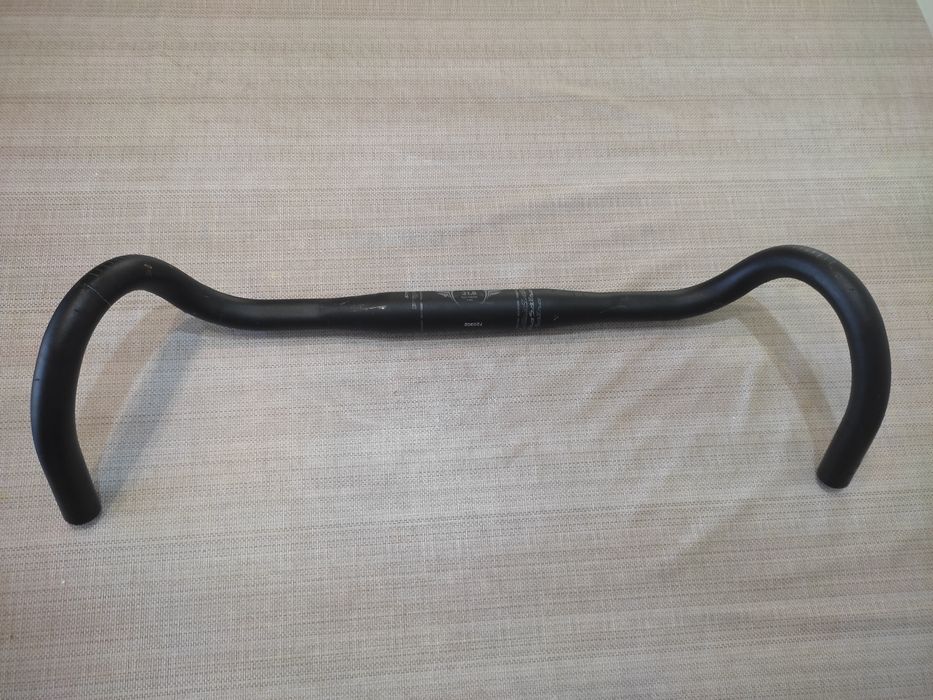 Алуминиево кормило за гравел велосипед