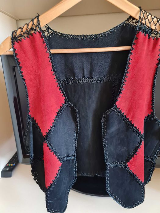 vesta femei confectionata din piele intoarsa