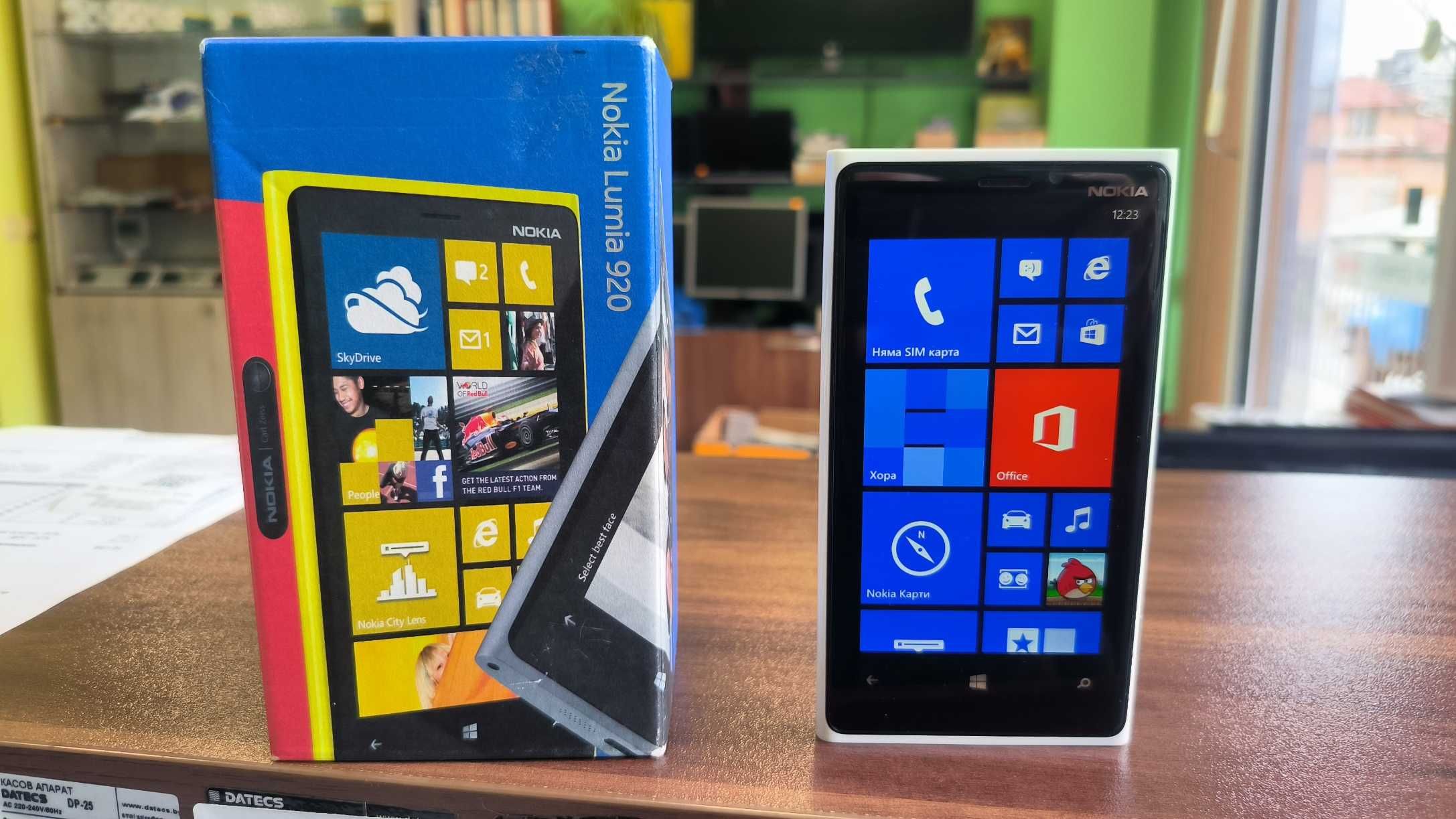 Телефон Nokia Lumia 920